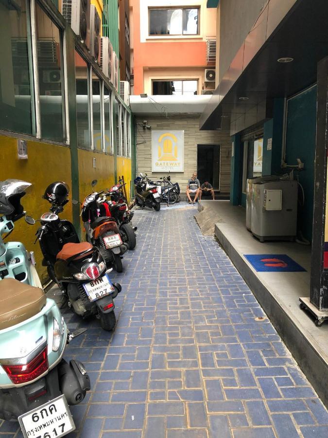 Oyo 1146 Paris In Bangkok Hotel Kültér fotó